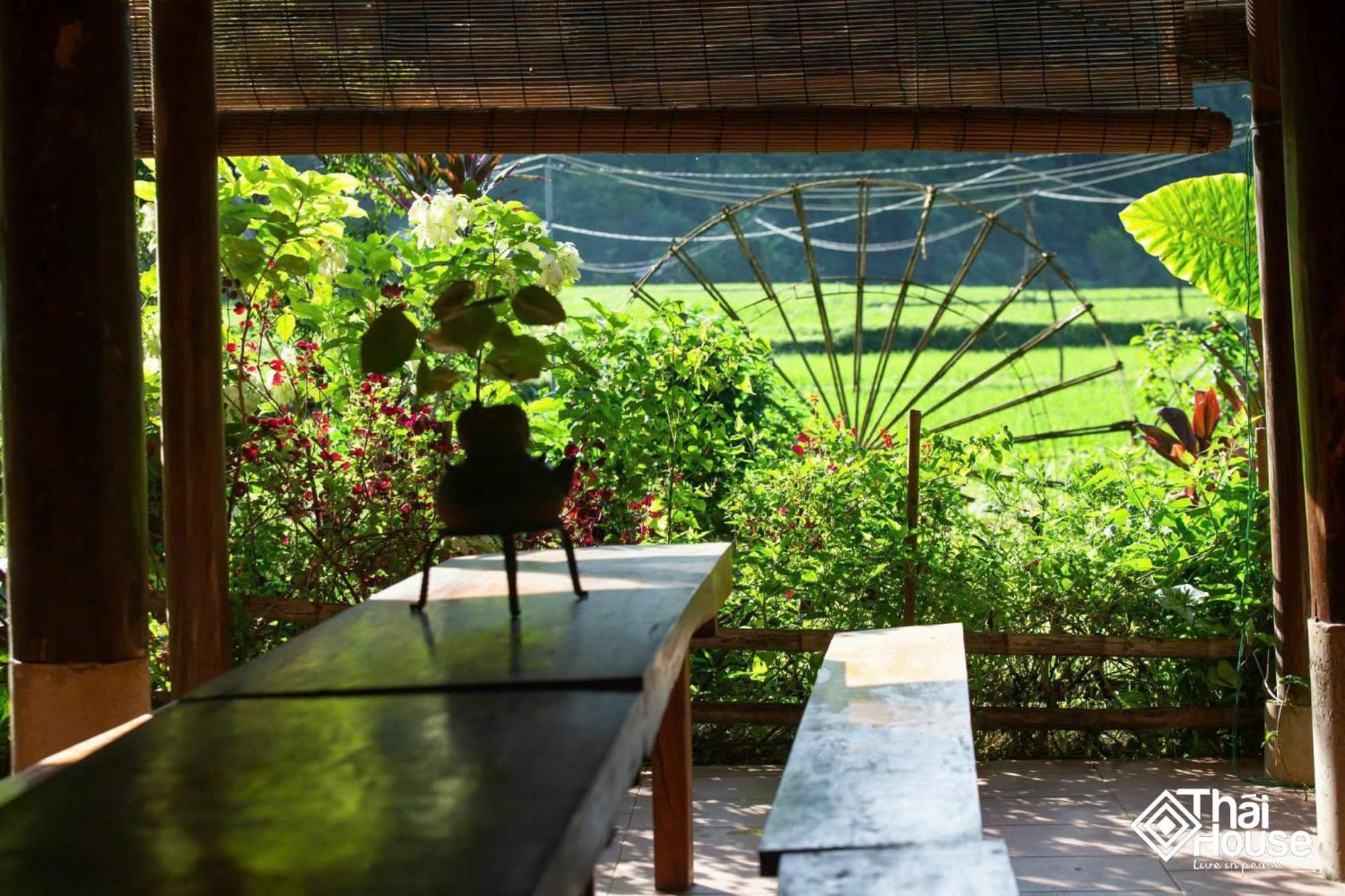 Huong Ba Thuoc Thai House Pu Luong - Century Old Stilt House With Terrace Views מראה חיצוני תמונה