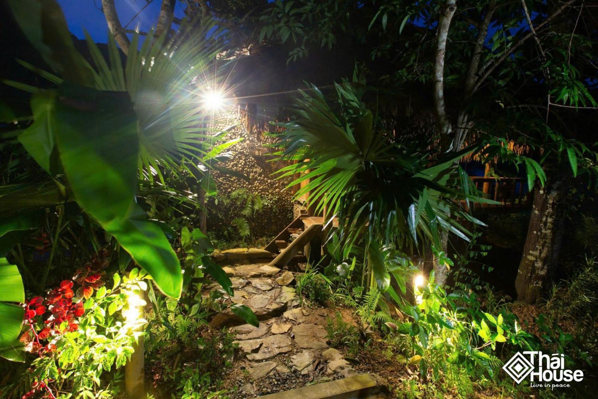 Huong Ba Thuoc Thai House Pu Luong - Century Old Stilt House With Terrace Views מראה חיצוני תמונה