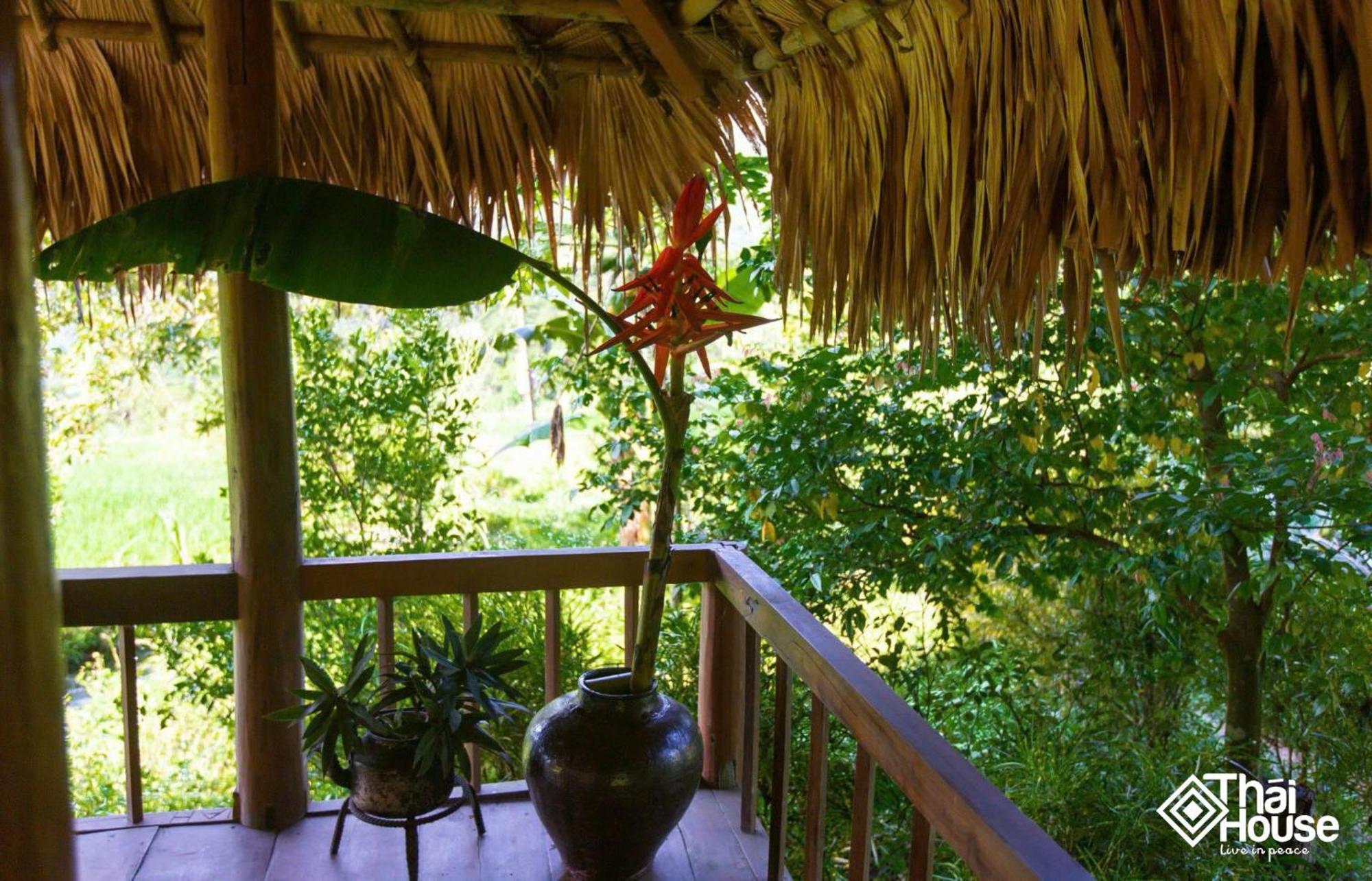 Huong Ba Thuoc Thai House Pu Luong - Century Old Stilt House With Terrace Views מראה חיצוני תמונה