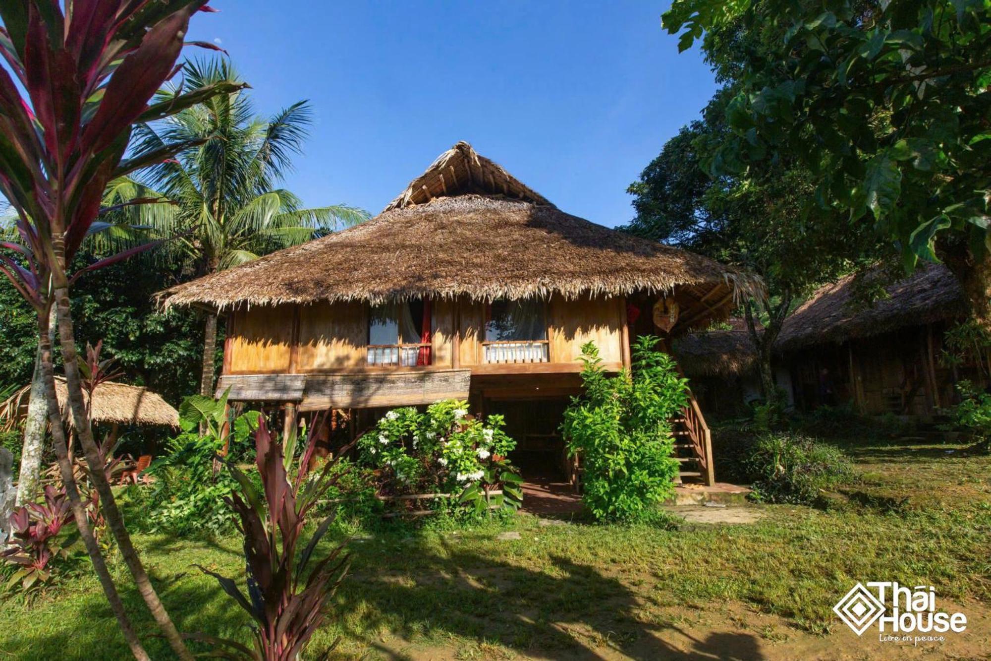 Huong Ba Thuoc Thai House Pu Luong - Century Old Stilt House With Terrace Views מראה חיצוני תמונה